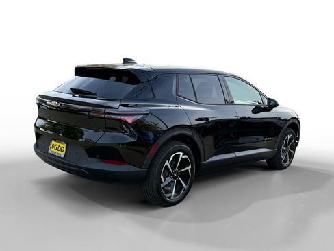 New 2026 Chevrolet Equinox EV LT image 5