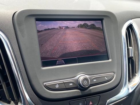 Used 2024 Chevrolet Equinox LT FWD image 11