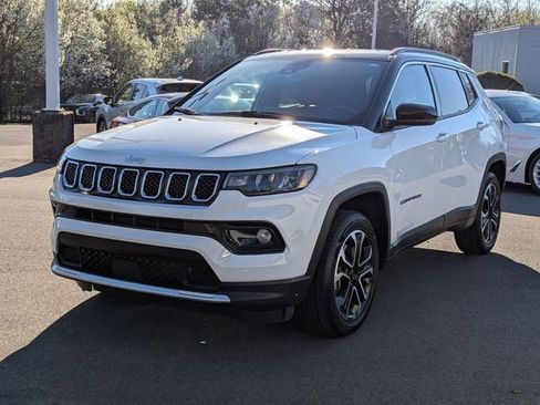 Used 2024 Jeep Compass Limited image 7