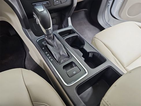 Used 2019 Ford Escape SEL image 29