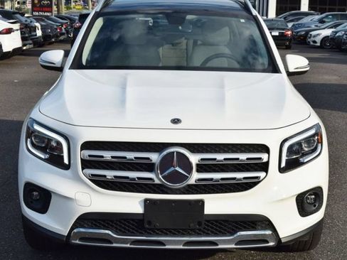 Used 2020 Mercedes-Benz GLB 250 4MATIC w/ Premium Package image 15