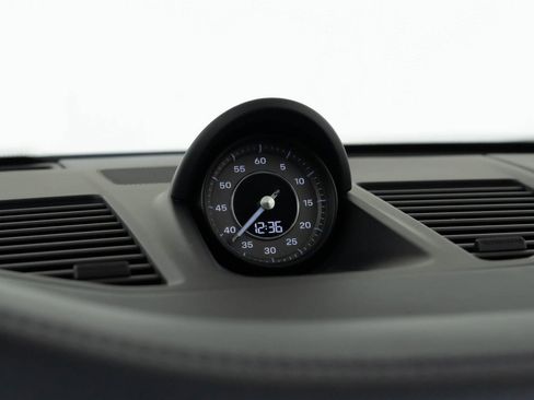 Used 2021 Porsche 911 Turbo image 25