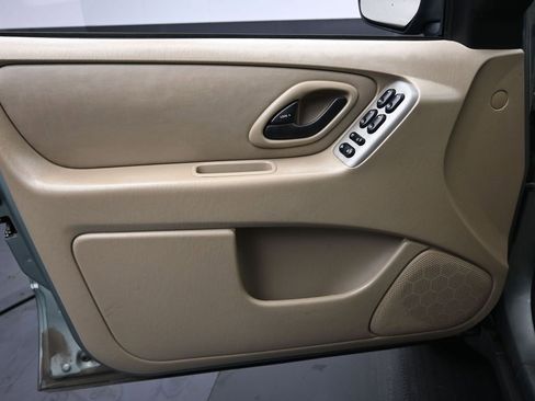 Used 2007 Ford Escape XLT image 19