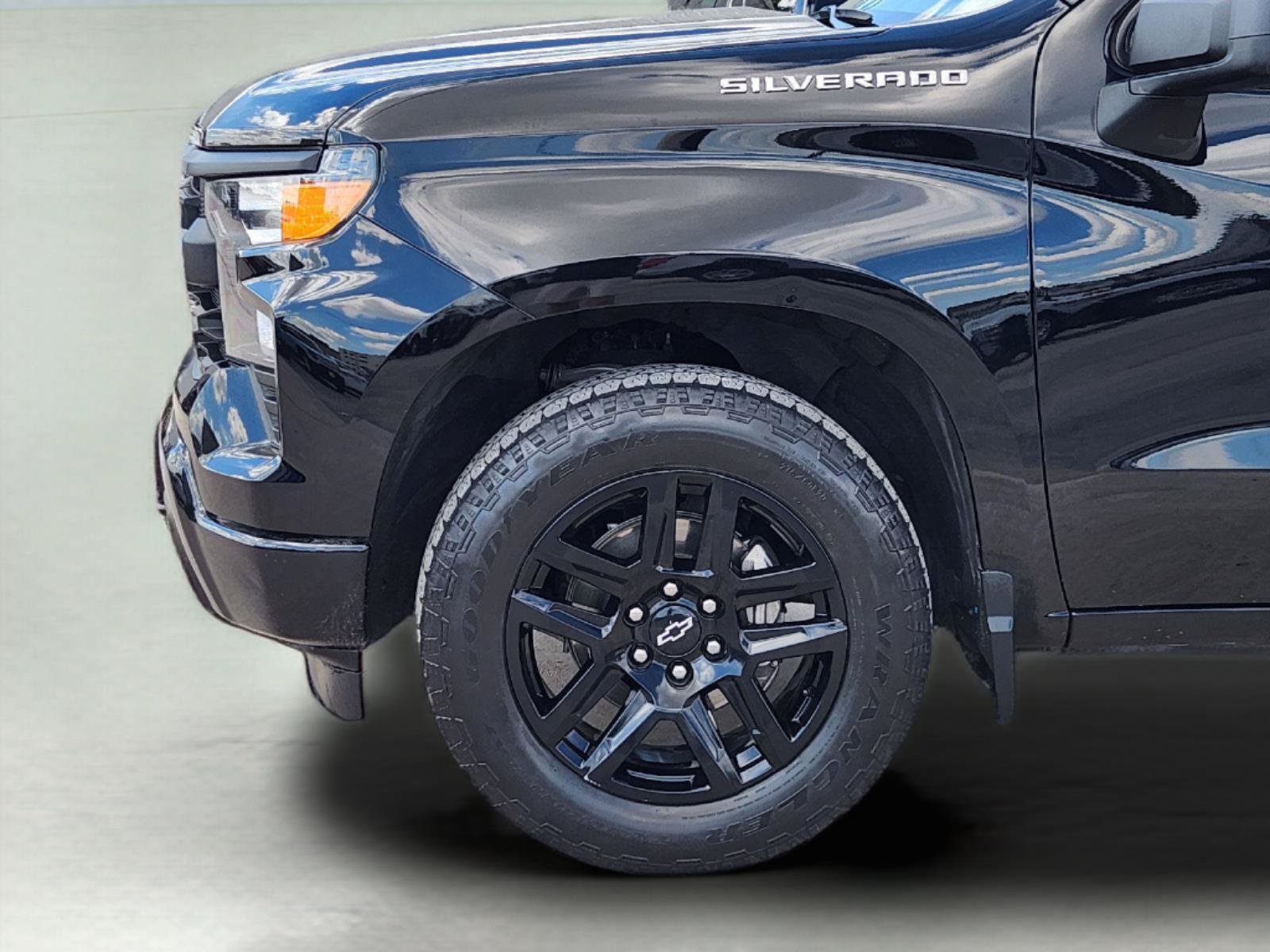 Certified 2023 Chevrolet Silverado 1500 Custom RWD image 5