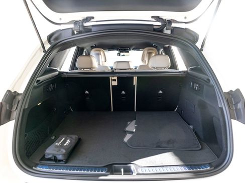 Used 2026 Mercedes-Benz GLC 300 image 21