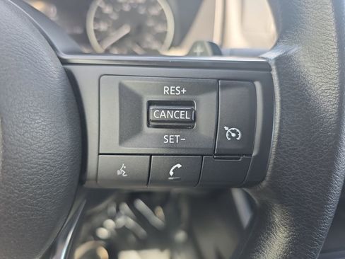 Used 2024 Nissan Rogue S AWD/4WD image 24