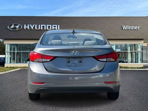 Used 2016 Hyundai Elantra SE FWD image 3
