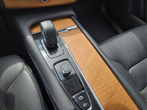 Used 2023 Volvo XC90 B6 Plus w/ Protection Package Premier image 32