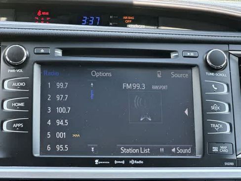 Used 2019 Toyota Highlander XLE AWD/4WD image 12