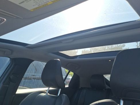 Used 2023 Toyota Prius Limited w/ Limited Premium Package FWD image 19