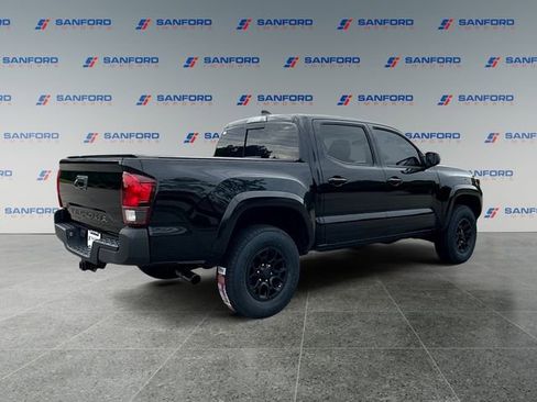 Used 2022 Toyota Tacoma SR5 AWD/4WD image 5