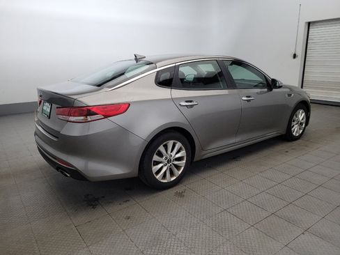 Used 2018 Kia Optima LX w/ 17" Alloy Wheels Package image 10