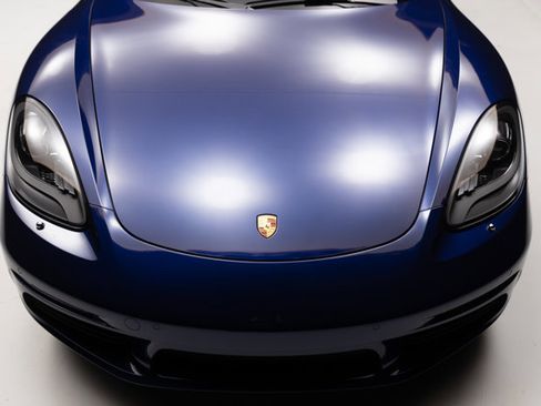 Used 2025 Porsche 718 Cayman image 30