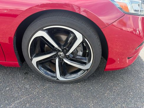 Used 2019 Honda Accord Sport image 9