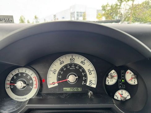 Used 2007 Toyota FJ Cruiser 4WD image 36