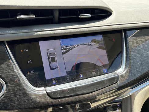 Used 2021 Cadillac XT6 Premium Luxury image 25