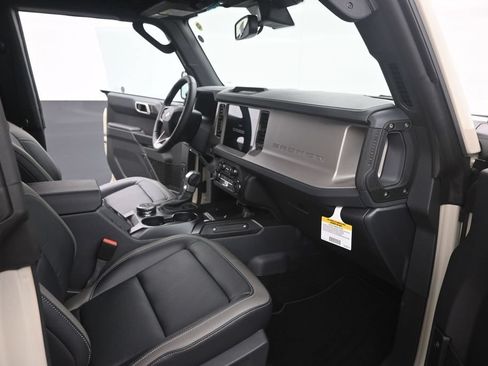 New 2026 Ford Bronco Outer Banks AWD/4WD image 27