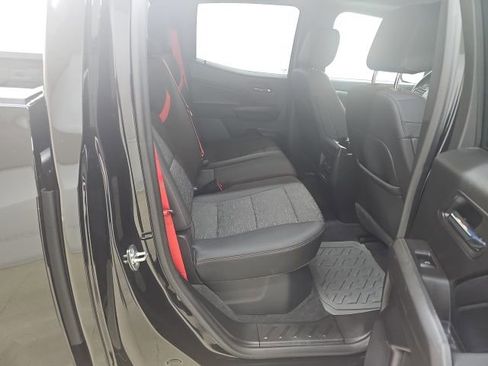 Used 2023 Chevrolet Colorado Z71 w/ Z71 Convenience Package 2 image 18