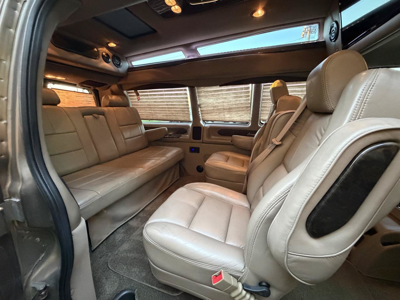 Used 2019 GMC Savana 2500 w/ Enhanced Convenience Package RWD image 45