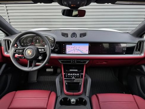 New 2026 Porsche Cayenne E-Hybrid Coupe AWD/4WD image 17