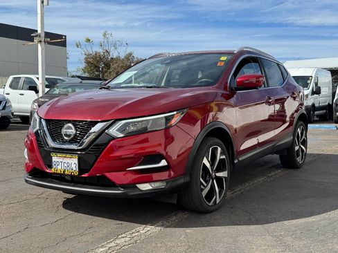 Used 2020 Nissan Rogue Sport SL w/ Premium Package FWD image 4