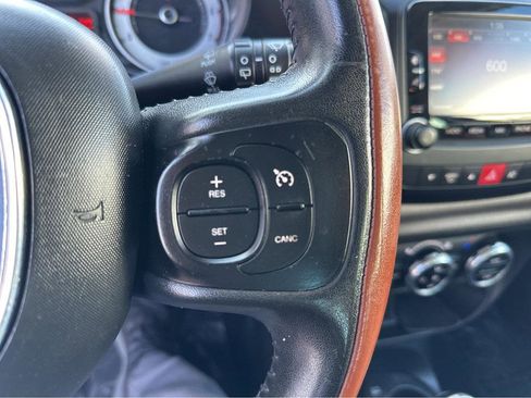 Used 2015 FIAT 500L Trekking image 21