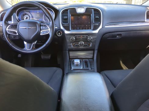 Used 2019 Chrysler 300 Touring w/ Sport Appearance Package image 16