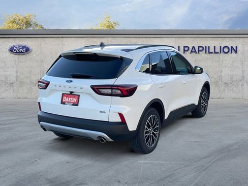 Certified 2024 Ford Escape SE image 5