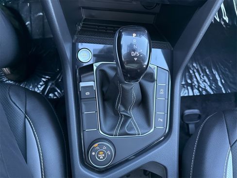 New 2026 Volkswagen Taos SEL image 21