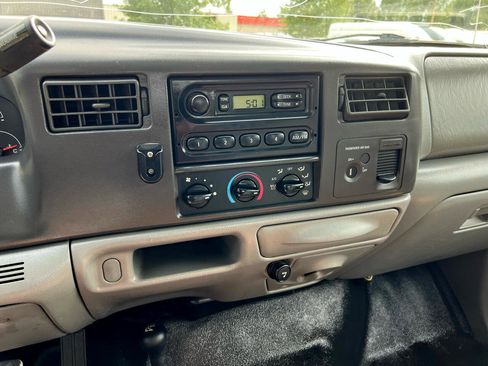 Used 2004 Ford F250 Lariat image 16