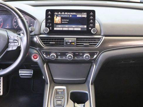 Used 2019 Honda Accord Sport image 17