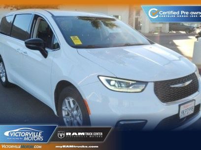 Certified 2024 Chrysler Pacifica Touring-L