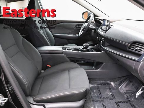 Used 2023 Nissan Rogue S AWD/4WD image 25
