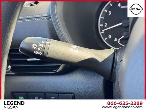 Used 2025 Nissan Sentra SV image 21