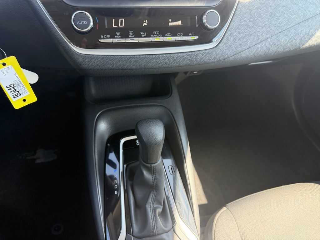 Used 2024 Toyota Corolla LE FWD image 11
