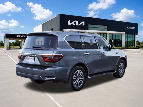 Used 2021 Nissan Armada SL w/ Captain's Chairs Package RWD image 5
