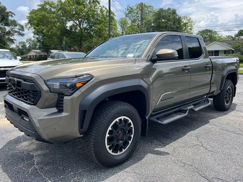 Used 2026 Toyota Tacoma TRD Off-Road w/ TRD Off Road Upgrade Package AWD/4WD image 6