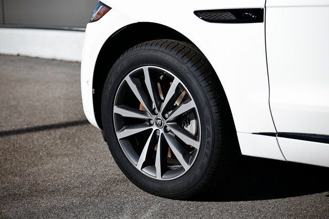 New 2026 Jaguar F-PACE R-Dynamic S AWD/4WD image 5