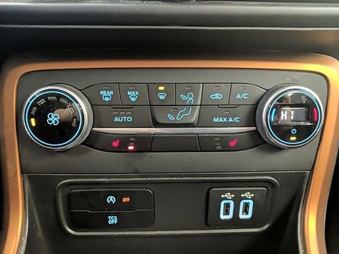 Certified 2022 Ford EcoSport SE w/ SE Convenience Package image 20