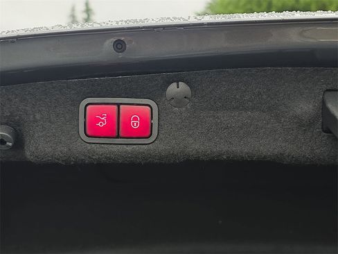 Used 2020 Mercedes-Benz C 300 4MATIC Sedan image 16