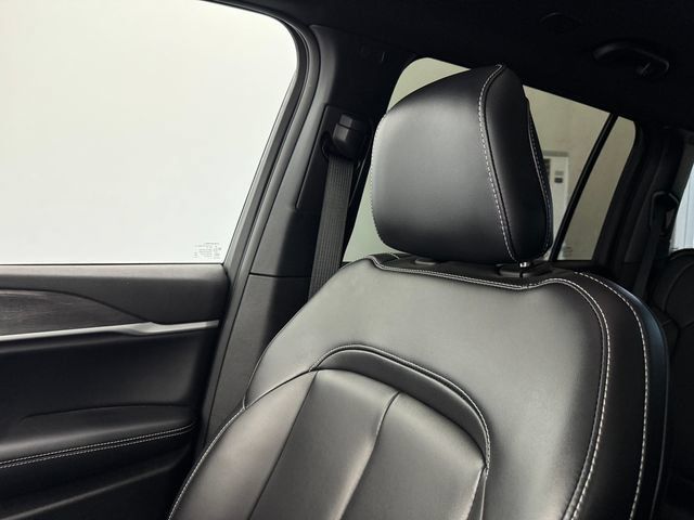 Used 2025 Jeep Grand Cherokee L Limited RWD image 39