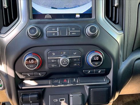 Used 2022 Chevrolet Silverado 2500 LT w/ Convenience Package AWD/4WD image 25