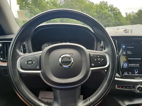 Used 2022 Volvo S60 B5 Momentum w/ Premium Package AWD/4WD image 15