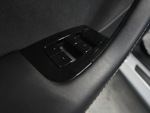 Used 2020 Tesla Model Y Performance image 5