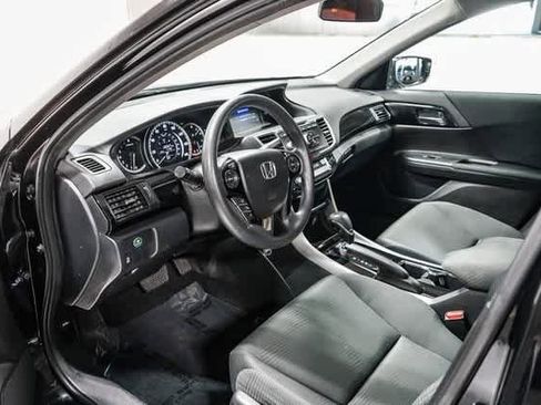 Used 2016 Honda Accord LX image 17
