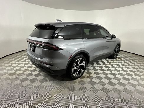 Used 2025 Lincoln Nautilus Premier w/ Jet Appearance Package image 4