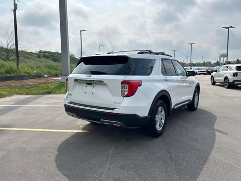 Certified 2023 Ford Explorer XLT w/ Equipment Group 202A AWD/4WD image 7