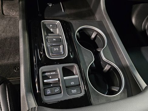 Used 2024 Honda Pilot Touring image 33