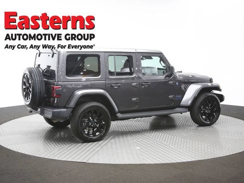 Used 2025 Jeep Wrangler Unlimited Sahara AWD/4WD image 38
