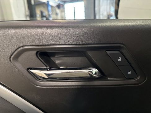 Used 2024 Chevrolet Colorado Z71 w/ Z71 Convenience Package 2 image 9